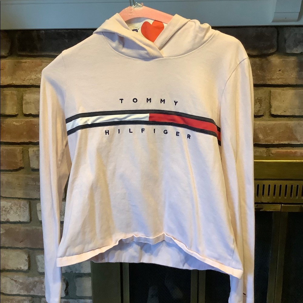 Light Pink Hilfiger hooded long sleeve (xs)